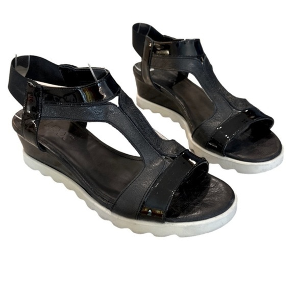 The Flexx Give a Hoot Sandal black leather low wedge women’s shoes size 9 - Picture 1 of 7